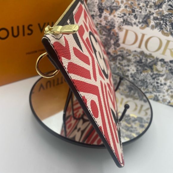 NWOT Louis Vuitton Limited Edition Pochette Crafty w/COA - Picture 10 of 11